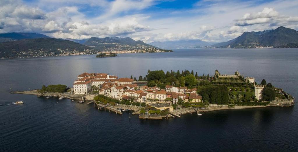 Isola Bella Apartments, Suite 斯特雷萨 外观 照片